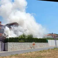 Zagorelo v hi&scaron;i sredi Sežane