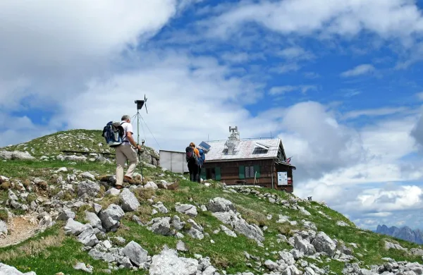 Stol je najvišji vrh Karavank.