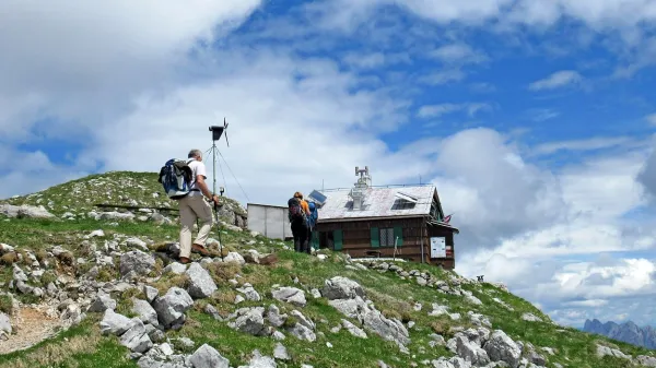 Stol je najvišji vrh Karavank.