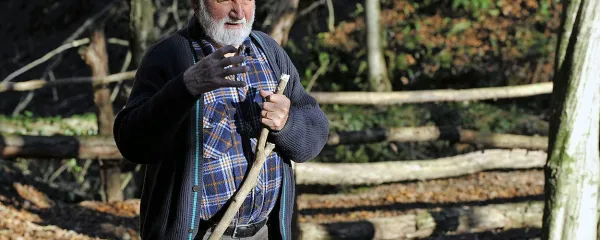 Dolgoletno etnološko delo Pavla Medveščka je spodbudilo 
raziskovanje fenomena starovercev.