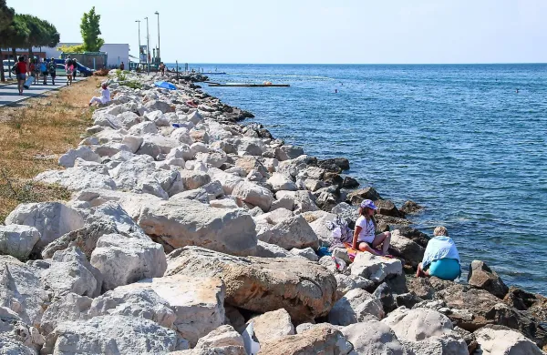 Oživitev priobalnega območja proti Žusterni za zdaj ni mogoča.