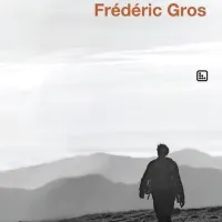 V knjigi se prepletajo misli o 
hoji in biografije velikih.