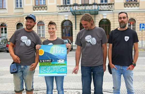 Bogat glasbeni program in &scaron;tevilne delavnice
