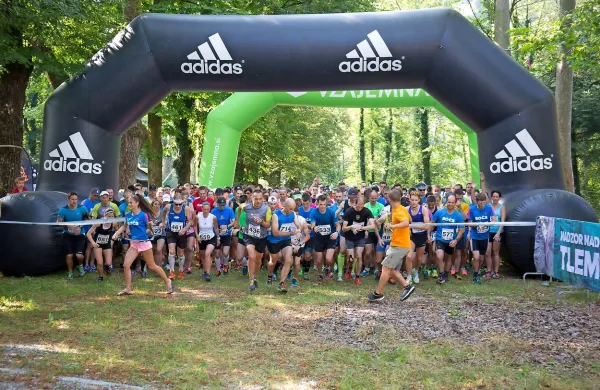 Letos bo na festivalu Soča Outdoor na različno dolgih progah 
teklo rekordnih skoraj dva tisoč tekačev.
