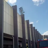 Del strehe z Bonifike se je odlomil