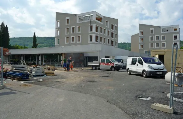 V osrednjem objektu (bliže OŠ Livade) bo tudi Center dnevnih 
aktivnosti za starejše občane.   
