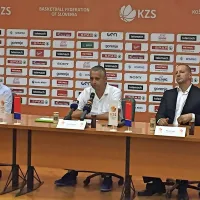Z leve: vodja reprezentance Matej Likar, selektor  Igor Kokoškov in predsednik KZS  Matej Erjavec.