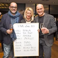 Petra Rutar, ki vinoteko vodi že dobri dve leti, si prizadeva, da 
bi nadaljevali s sedanjim konceptom Soluma in  ga še 
izboljševali. 

