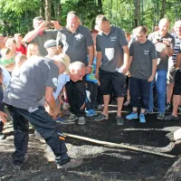 Župana Idrije in Ajdovščine - Bojan Sever in Tadej Beočanin 
- sta kopo prižgala v prvem poskusu.