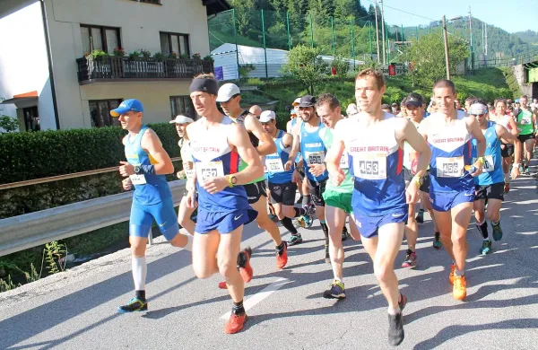 Iz Podbrda se je v gore odpravilo več kot 300 tekačev.