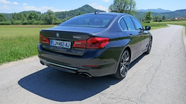 BMW 540i je vrhunski primerek avtomobilske industrije.