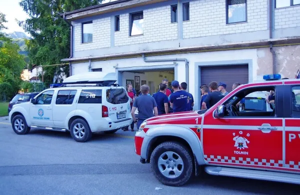 Pri iskanju pogrešanega  je sodelovalo 35 pripadnikov 
različnih  služb, iskali so ga tudi svojci in prijatelji. 