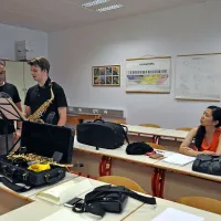 Zvok saksofona omrežil mesto