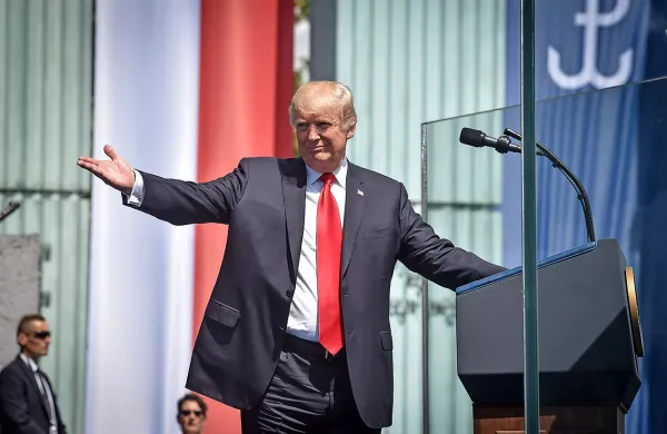 Ameriški predsednik Donald Trump je  zagrozil, da bo zaradi 
“nacionalne varnosti” še bolj omejil dostop do ameriškega 
trga. Preostale države G20 se želijo v sklepni izjavi izreči proti 
protekcionizmu.