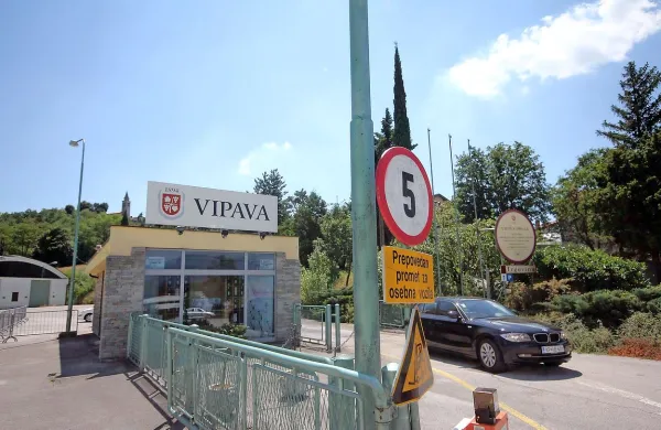Izklicna cena za Agroind je 2,4 milijona evrov, resnih interesentov naj bi bilo kar nekaj. 