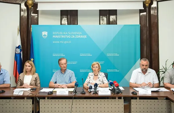 V zdravstveni sistem je treba pripeljati dodaten denar, je 
poudarila ministrica za zdravje Milojka Kolar Celarc ob 
predstavitvi poslovanja bolnišnic, ki se soočajo s primanjkljaji.