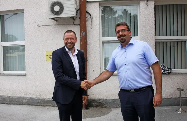 Vodja družbe Agromib  Michael Blaschitz in ajdovski župan 
Tadej Beočanin 