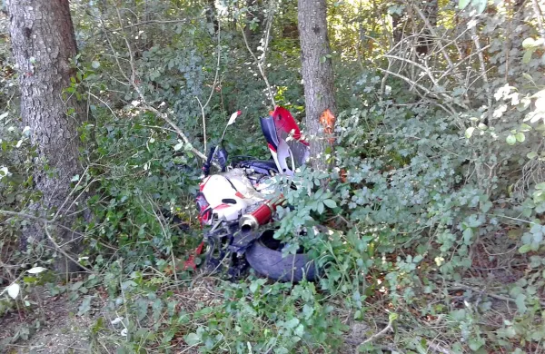 Motoristu niso mogli več pomagati