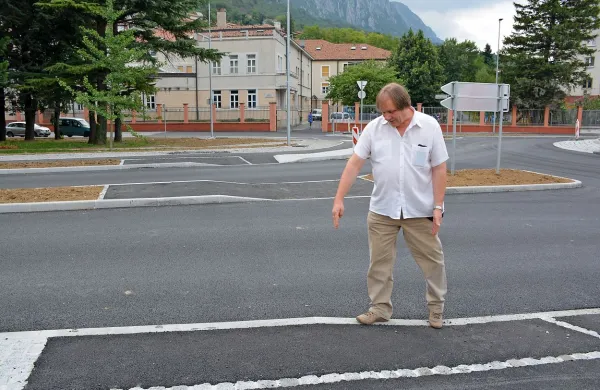 Klančine so preozke in prestrme, zaključki pločnikov so 
neustrezni, opozarja Ivan Pavlič.