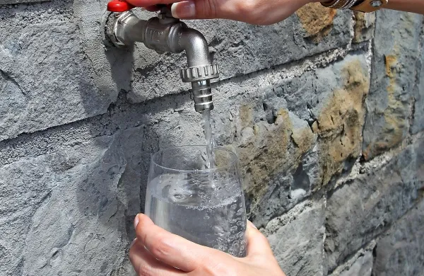 Če  bo suša trajala in bo  grozilo pomanjkanje pitne vode, bo 
Rižanski vodovod   Istrane  prosil za varčno in racionalno rabo  
vode. 