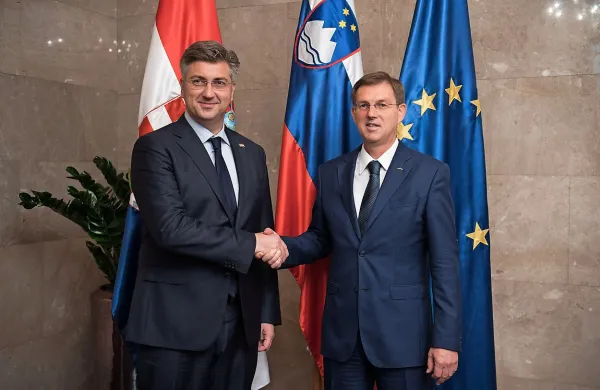Miro Cerar s hrvaškim kolegom Andrejem Plenkovićem
