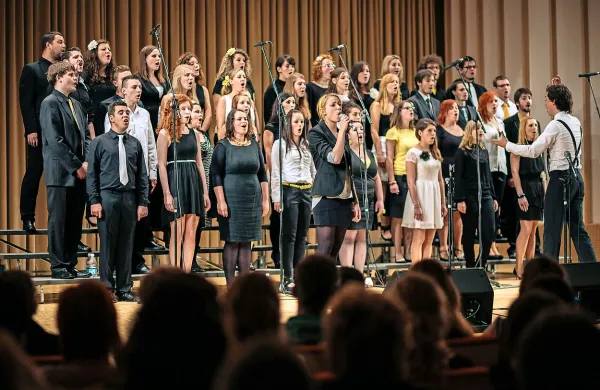 Koncertni niz bo drevi z gospelom odprl  zbor  Bee Geesus. 