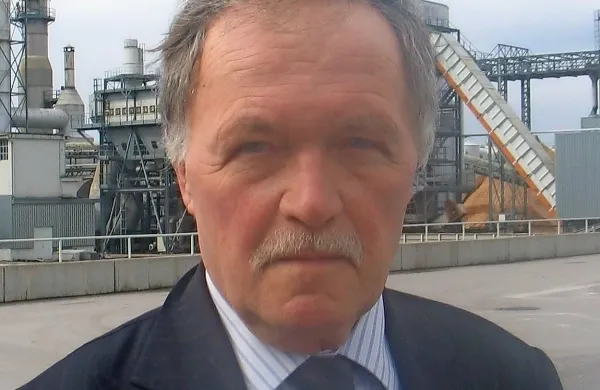  Egon Bratož: “Sedanje stanje vplivov na okolje je zadovoljivo glede na zahteve okoljske zakonodaje. Hrup je mogoče še znižati, vendar bi bilo zato treba postaviti visoke protihrupne ograje.”