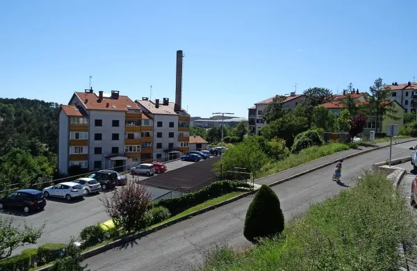 V Sloveniji so cene nepremičnin v prvem četrtletju glede na 
enako obdobje lani zrasle za 5,9 odstotka, na četrtletni ravni 
pa za 1,3 odstotka.