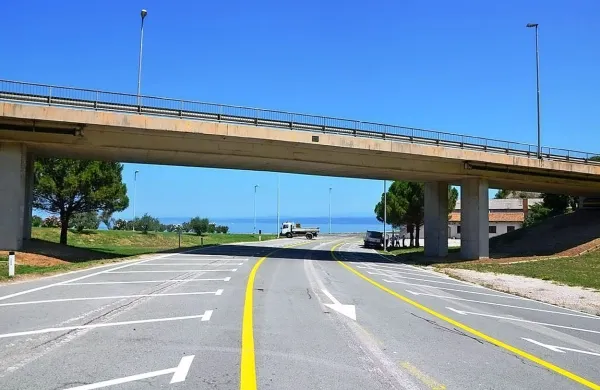 Konec tedna naj bi parkirali na Rudi