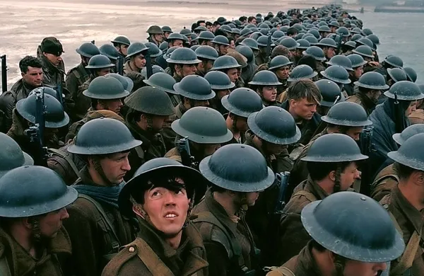 Prizor iz filma Dunkirk v režiji Christopherja Nolana.