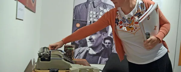  Katarina Jurjavčič: “Poklic  rudarja sploh ni 
doživel modernizacije, za razliko od tajniškega 
dela, ki je v  času socializma prehodilo izjemno 
pot.”