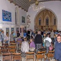 Razstava Bivališče angelov bo v cerkvici Device Marije v 
Bovcu na ogled do 16. septembra.    