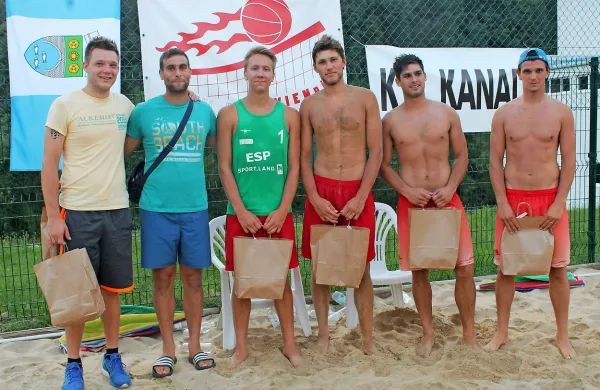 V Ljubljani bo tekmovala tudi dvojica Alan Košenina (Maribor, 
v zelenem) - Sergej Drobnič (Salonit, desno ob njem). 