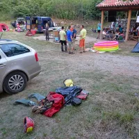 Jamarji s Češke in Madžarske imajo tabor pri Divaški jami. 