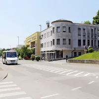 Odprta vrata na zahod