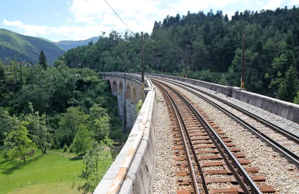 Štampetov most pri Borovnici iz leta 1856 je del Južne 
železnice.