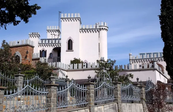 Gravisijev gradič nad Žusterno