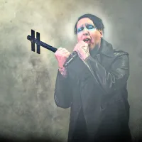 Metalci odhajajo, prihajajo punkerji