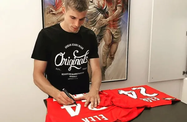 Majica s številko 24 Patrika Elerja bo med pristaši Nancyja 
očitno zelo priljubljena.