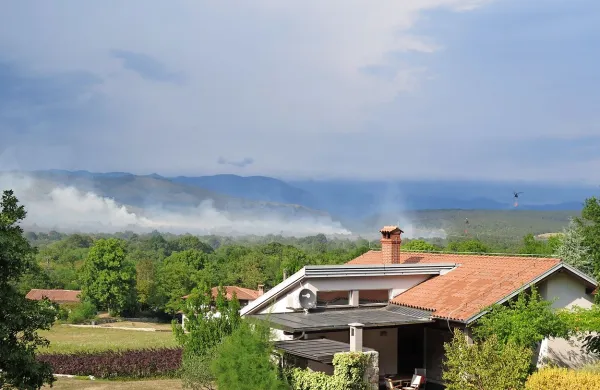 Gasilci: vse kaže, da je bil na delu požigalec