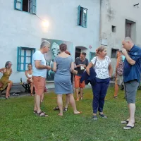 Številni so se pri Lukatelu čustveno spominjali vseprisotnega 
obrobneža.  