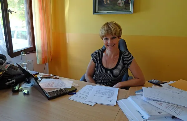 Ravnateljica Tonja Ferjančič pravi, da še nekaj otrok čaka na prosto mesto v vrtcih v Studenem in Postojni,  da pa imajo prosta mesta v Planini.  
