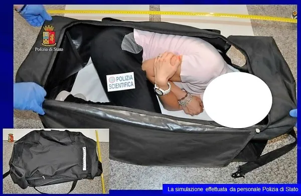 Italijanska policija je sporočila, da sta manekenko v stanovanju napadla dva moška, ki sta jo omamila in jo nato 
zaklenila v torbi v prtljažniku avtomobila, s katerim sta jo 
prepeljala v osamljeno hišo v kraju Borgial severozahodno od 
Torina.