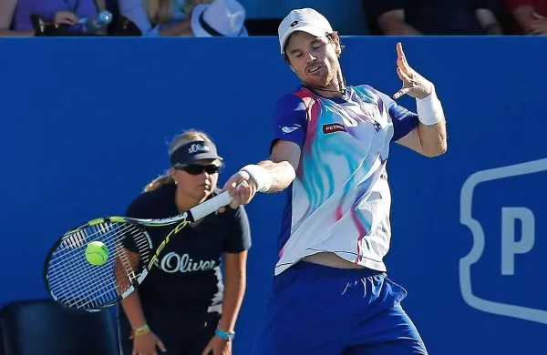 Najboljši slovenski teniški igralec Blaž Kavčič je kot prvi 
nosilec izgubil dvoboj drugega kroga turnirja challenger v 
Portorožu. 