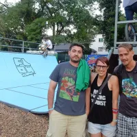 “Punk nosimo v srcu,” pravijo festivalu zvesti  Aljoša, Špela in 
Gorazd  s Štajerske. 