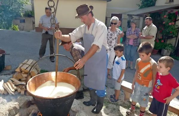 Na Vrsnem bodo v soboto predstaviti stare  običaje in opravila.