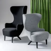Kolekcija Toma Dixona Wingback črpa iz tradicije dobrih starih 
angleških foteljev, ki jo prevaja v sodobni jezik.