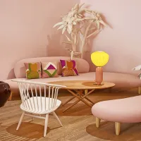 Lani je oblikovalka India Mahdavi podstrešni loft spremenila v 
čudežno deželo.  

