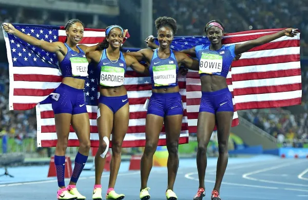 Ameriška štafeta 4x100 metrov z Allysson Felix (prva z leve), 
rekorderko po številu odličij na SP in OI.