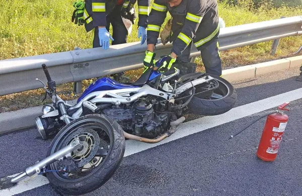 Romunskega motorista so reševalci odpeljali na zdravljenje v 
ljubljanski klinični center.